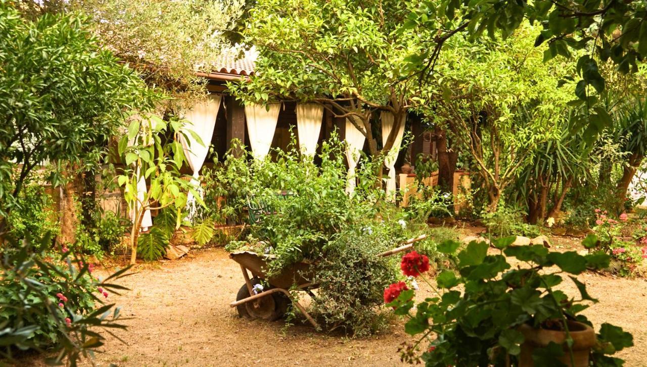 Affittacamere Sa Bratza Vacanze Domus De Maria Exterior foto