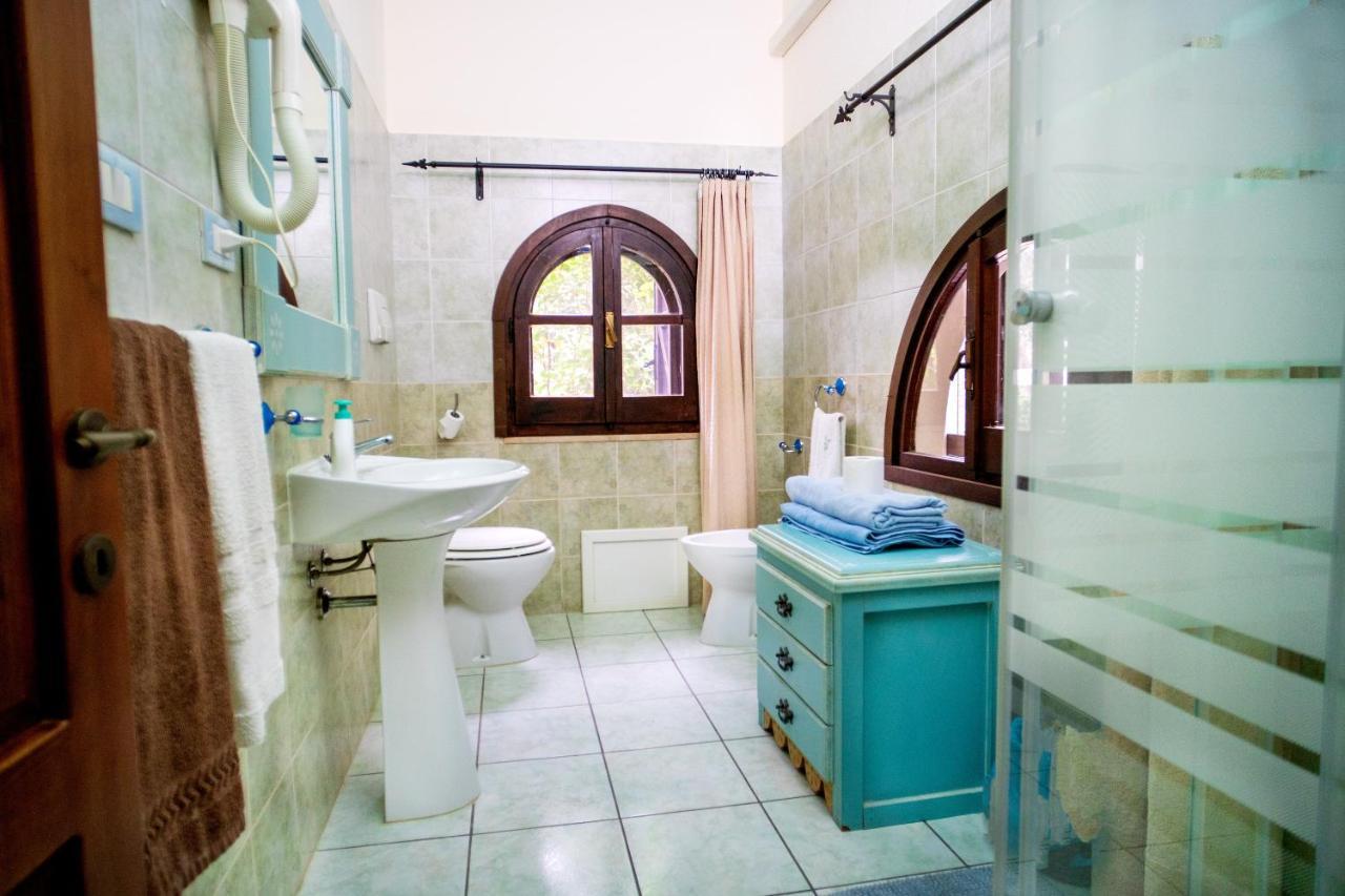 Affittacamere Sa Bratza Vacanze Domus De Maria Exterior foto