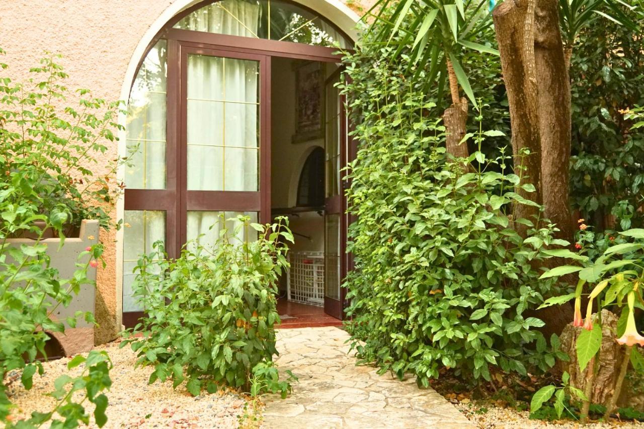 Affittacamere Sa Bratza Vacanze Domus De Maria Exterior foto